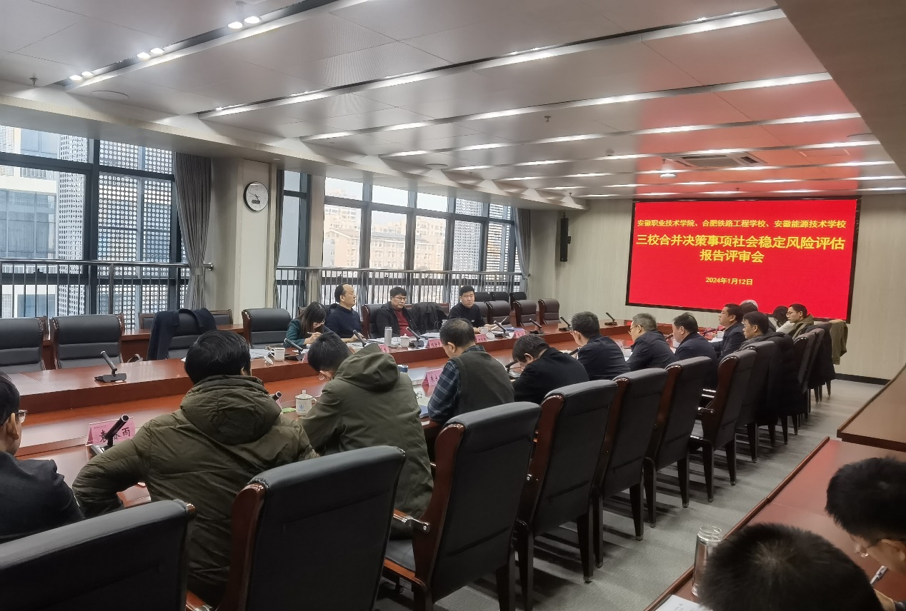 IgWԺϷF·̌WУԴgWУУϲQLUu